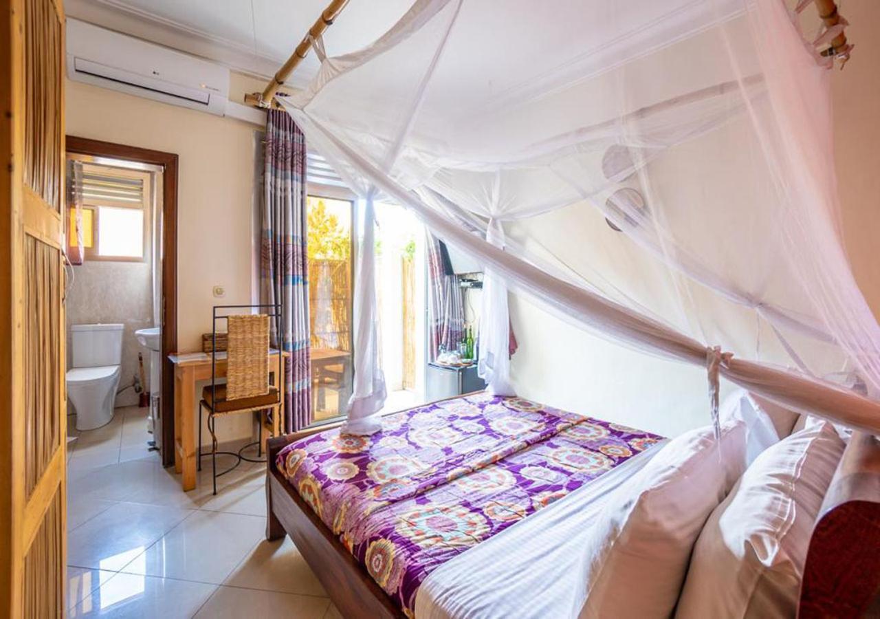 Heaven Restaurant & Boutique Hotel Kigali Exterior foto